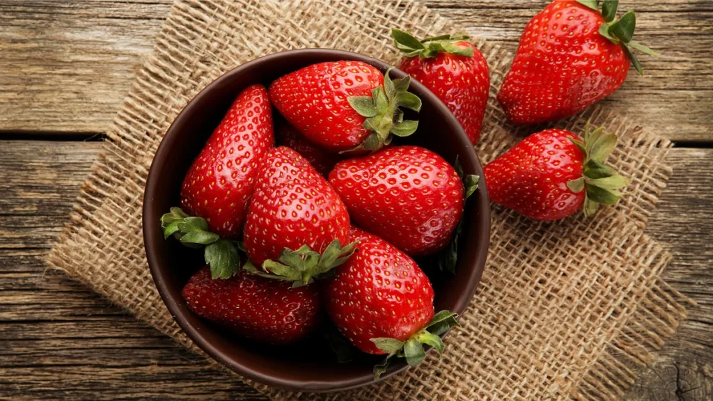 WordPress Dim Strawberry FOTW
