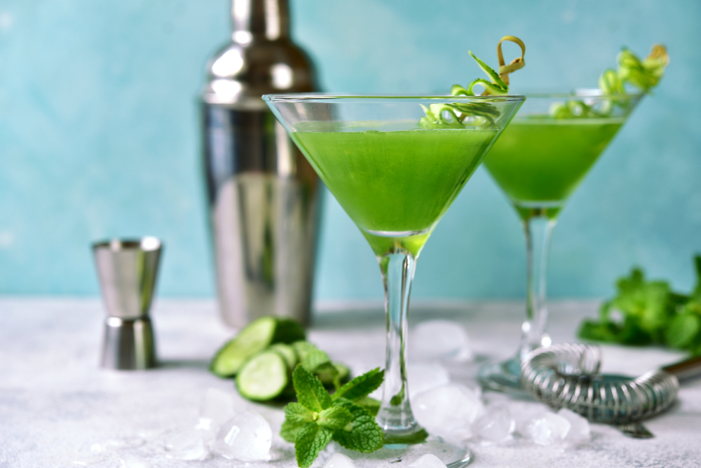 Sophisticated non-alcohol beverage flavors