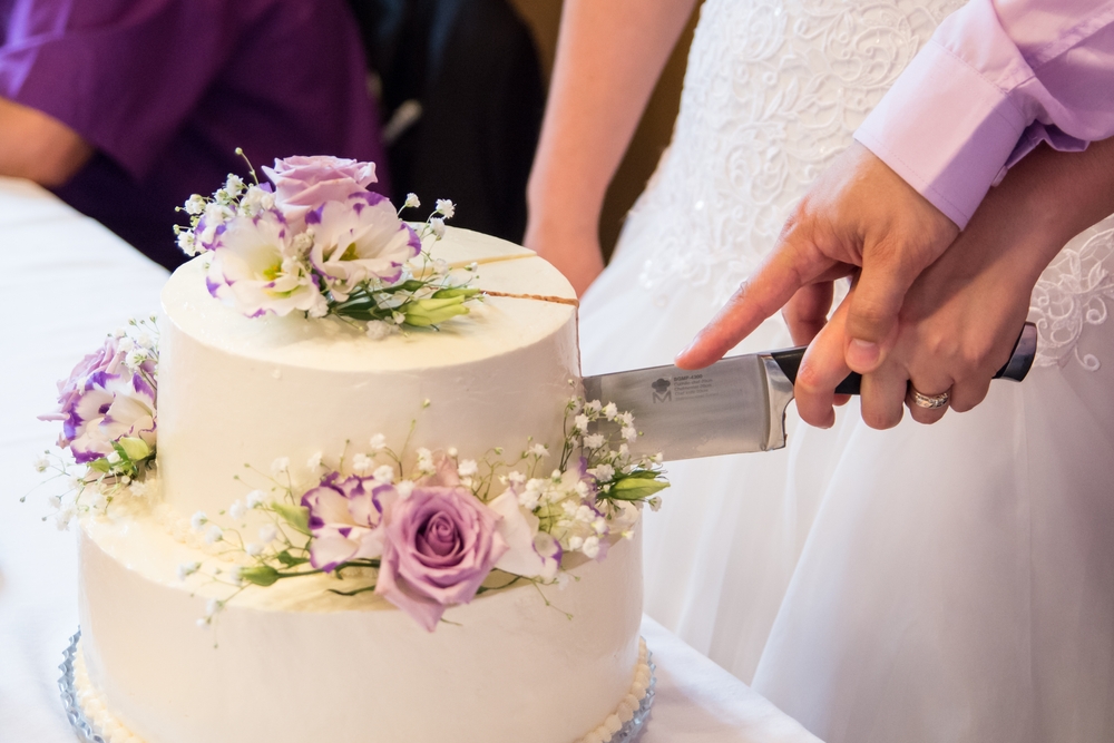 Wedding Cake with Almond flavor