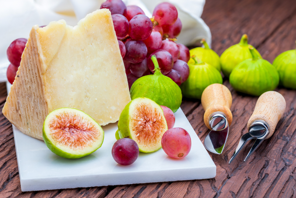 Figs, red grapes and sheep's milk cheese