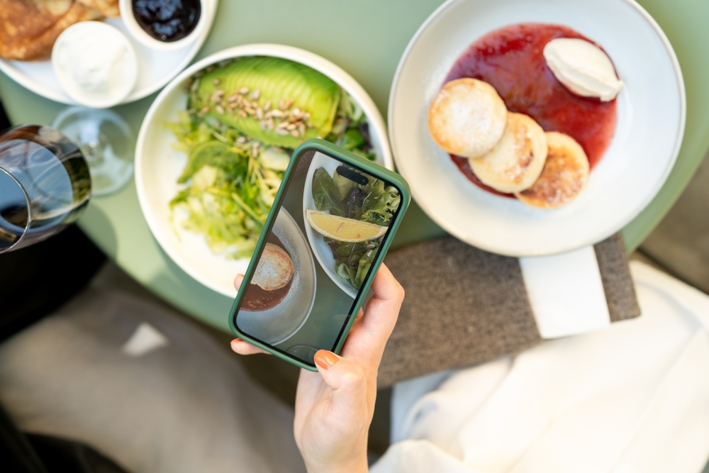 Gen Z photographing breakfast