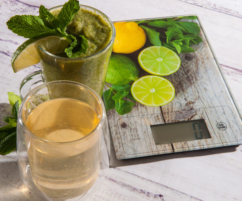 Table scale with leman and lime Low-sugar and zero-calorie beverages