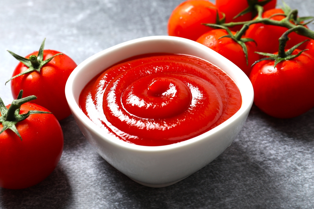 Bowl of ketchup or tomato sauce