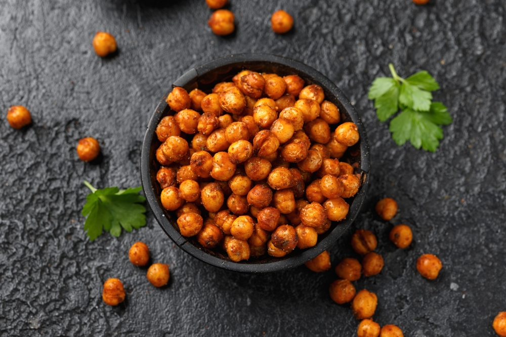Savory snack flavors - Roasted spicy chickpeas